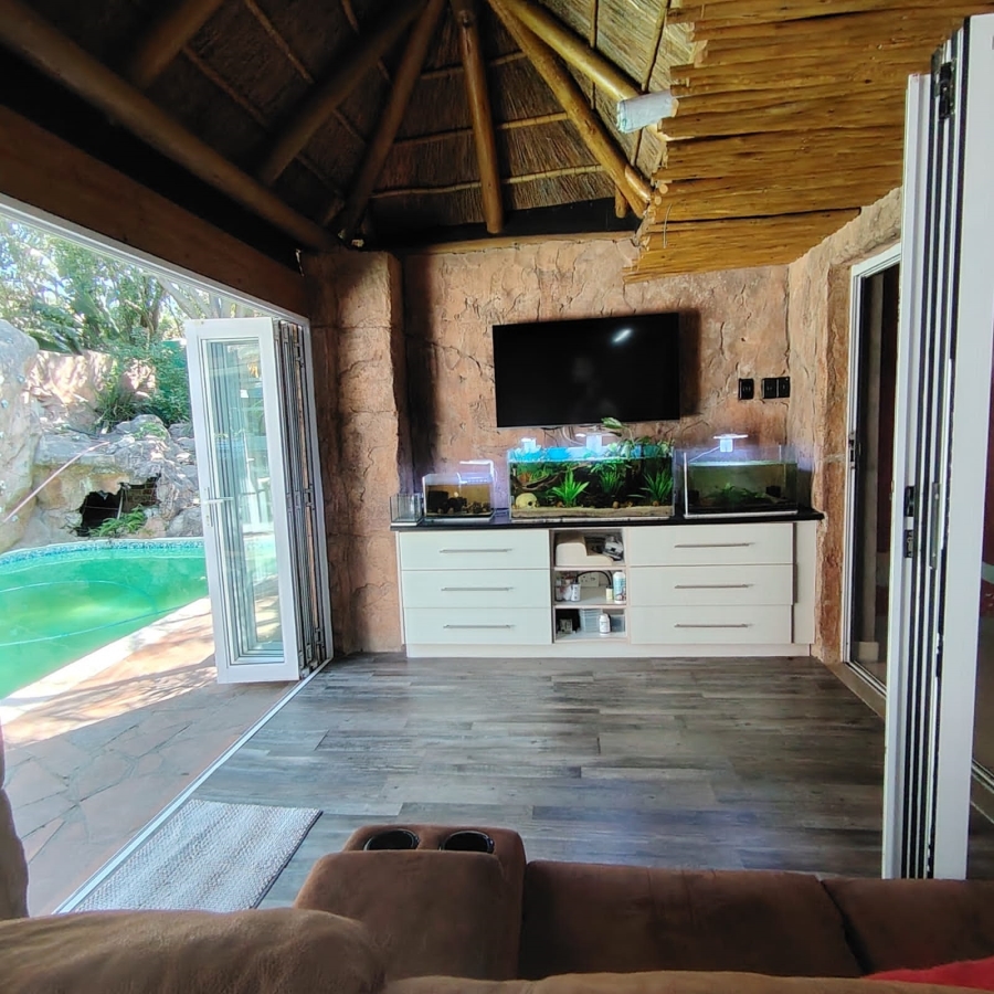 6 Bedroom Property for Sale in Haven Hills Eastern Cape